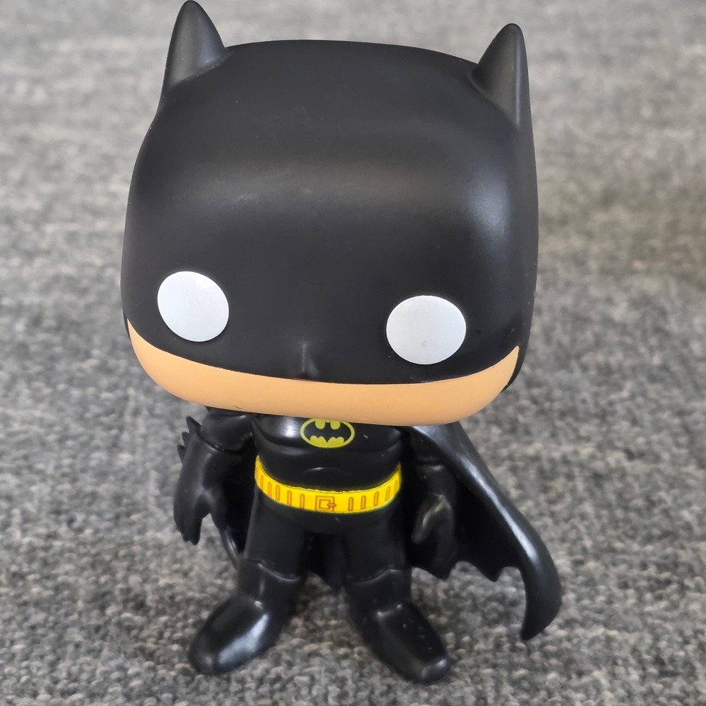 Funko Pop DC Super Heroes Batman 144 Black Suit Vinyl Figure Loose